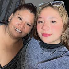 Alguien que lo crea conmigo : Aguanta , soporta y resiste !!!! Tú milagro  viene de camino ♥️😍🔥 Les amo 🙏