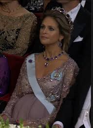 Maybe you would like to learn more about one of these? Konigliche Juwelen Nobelpreisverleihungen Mit Prinzessin Victoria Von Schweden Prinzessin Madeleine Prinzessin Sofia Ab 1995