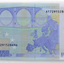 In umlauf befindliche banknoten bleiben aber gesetzliches zahlungsmittel und unbegrenzt umtauschbar. Seriennummer So Funktioniert Der Code Auf Den Euro Scheinen Welt