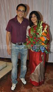 Veteran actor ramesh deo has passed away at the age of 93 after suffering a heart attack on wednesday. 50th Wedding Anniversary Of Veteran Actors Ramesh Deo And Seema Deo Contentgarden