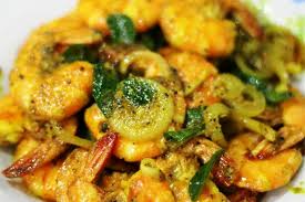 Tuang satu sendok sayur adonan kremesan, biarkan mengembang dan akan. Resepi Udang Goreng Kunyit Daun Kari Resep Masakan Khas