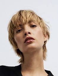 Pin de Deana Morris en Hair en 2025