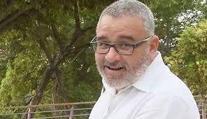 Broma del día d inocentes: Llevamos casi 20 años gobernados por  bachilleres, los últimos 4 presidentes d El Salvador, han salido mañosos y  cada vez se elige a uno peor. Todo el