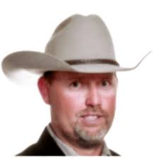 Andrea Smith, Broker