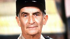 Cette page est dédiée à l'un des acteurs les plus importants de la comédie à la française, élu. Jubilaum 100 Jahre Louis De Funes Kultur Sz De