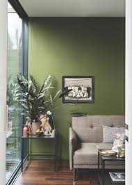 Dieses helle grün, dass sich angenehm an jedes zimmer anpasst und diesem den gewissen pepp verleiht. Wandgestaltung Grun So Setzen Sie Die Farbe Effektvoll Ein Deco Home
