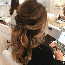 But With More Relaxed Waves Hair Styles Wavy Wedding Hair Wedding Hair Down