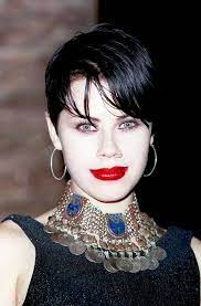 Fairuza Balk At The Vanity Fair Oscar Party Morton S Restaurant West Hollywood 1997 Fairuza Balk Goth Beauty Balk