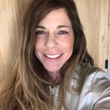 Gretchen Geary's Instagram, Twitter & Facebook