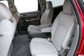 Which 2013 Three Row Suvs Offer Second Row Captain S Chairs News From Cars Com Best 3rd Row Suv 3 Row Seating Suv Best Suv