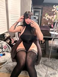 shes literally hips and boobs : rInstagramreality