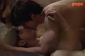 Paint with Love ใส่รักป้ายสี ซีรีส์วายแนวผู้ใหญ่ โดนใจสาววายแน่นอน  เต้-สิงโต คือจิ้นจนแบบกูไม่ไหวแล้ว!!! . เฮ้ยยยยยยย เราชอบ ชอบมากกกกกกกกก  Paint with Love นี่คือมาแบบวัยทำงาน นักแสดงจะโตหน่อย จะเล่าเรื่องในที่ทำงาน  คนทำงานวงการครีเอทีฟ วงการอีเวนต์ ...