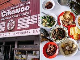 Menu makanan empal gentong bisa kamu temukan di kota manapun kok, sobat tiket. 15 Rumah Makan Khas Sunda Di Bandung Yang Enak Dan Murah