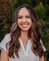 Justine Bond's Instagram, Twitter & Facebook