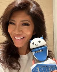 Happy Birthday, Julie! Julie Suzanne Chen Moonves. Born: January 6, 1970.  IG: juliechenmoonves #bb26