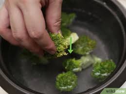 Aggiungete la salsa vellutata e servite in tavola il vostro piatto di salmone e. 4 Modi Per Cuocere I Broccoli Surgelati Wikihow