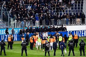 Grasshoppers zürich (1833.86) is favorite against sc kriens (1667.82) according to ratings from last round. Der Grasshopper Club Zurich Steigt Ab Und Ultras Rasten Aus Fussball International Badische Zeitung