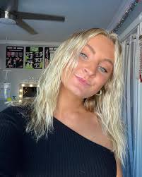 Claire Anne (@claire._.tomlinson) • Instagram photos and videos