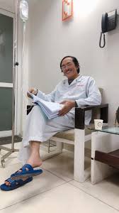 Do khối u làm tổn thương dây thanh quản nên giang còi sĩ bị mất giọng, chỉ nói thều thào. Nghá»‡ SÄ© Giang Coi Bá»‹ Ung ThÆ° Há»ng Giai Ä'oáº¡n 3 Co Thá»ƒ Máº¥t Giá»ng Hoan Toan Bao Dan Tri