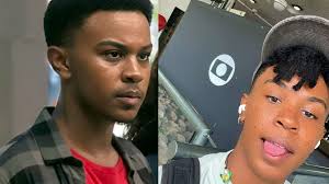 Ator Jean Paulo Campos conta que ataques racistas aumentaram após o seu  início em 'Vai na Fé'