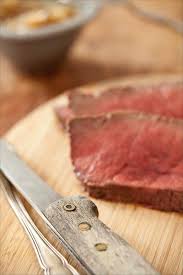 Avant de l'enfourner, mesurez sa circonférence avec un mettre ruban. La Cuisson Du Rosbif Au Four Temps Et Temperature