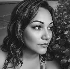 17May🍉| María Corina Machado ( @mariacorinamachado ) conversó este sábado  en Una Conversa podcast para abordar la situación actual de Venezuela,  centrándose en el contexto electoral, la vulnerabilidad del régimen, la  importancia