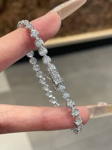 VVV JEWELRY SHOP | BEST DEAL Lab-Grown Diamond Full Pavé Bracelet Main  Stone: Lab-Grown Diamonds, total 3.95 ct (15 cm) / 4.3 ct (16 cm) Diamond  Size:... | Instagram