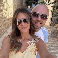 I'm a private chef, starting a new work venture next month and was  wondering if anyone with an allotment or vegetable patch may be interested  in selling some small amounts of their