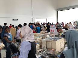 More than a sale, the world's biggest book sale is a global reading advocacy effort, touring cities in malaysia, cambodia thailand, taiwan, indonesia, sri lanka, pakistan, myanmar, south korea, the philippines, and united arab emirates. Big Bad Wolf Mph Take Book Sales Online Due To Covid 19 Life Malay Mail