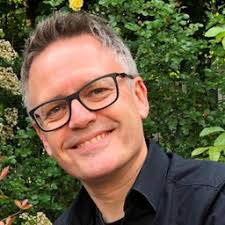 Mitarbeitende von Adient Ltd. & Co. KG