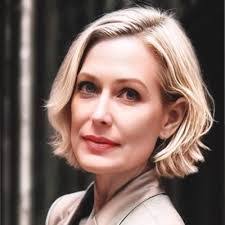 Kelly Stefanski's Instagram, Twitter & Facebook