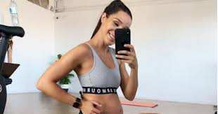 Maybe you would like to learn more about one of these? Kayla Itsines Teilt Mit Warum Sie Wahrend Der Schwangerschaft Keine Intensiven Bein Workouts Mehr Durchgefuhrt Hat