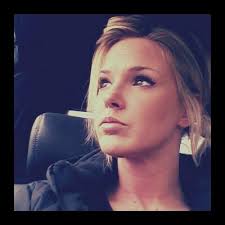 Amber Woosley's Instagram, Twitter & Facebook