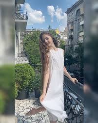 Y tiene su canal de youtube suscribanse. Dana Taranova Dana Taranova Dana Taranova Instagram Photos And Videos Fashion Slip Dress Dresses
