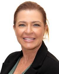 Caroline Poling's Instagram, Twitter & Facebook