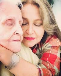 Felices 94! ❤😘🎂🍰🎉 #Mamá #DanielaRomo #Cumpleaños