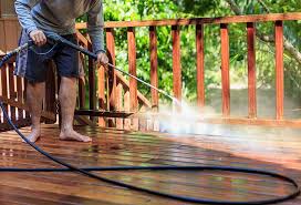 Les lames de terrasse en bois dur offrent une solution de rechange durable aux résineux traités ou aux matériaux synthétiques, comme les lames en bois composite. Nettoyer Une Terrasse En Bois
