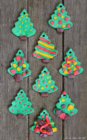 Aujourd'hui, avec pongo, nous voulons peindre nos bonhommes en pâte à sel. Decoration De Noel En Pate A Sel Originale Et Personnalisee