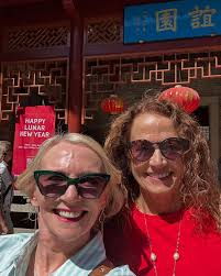 What a lovely afternoon yesterday visiting the  @chinesegardenoffriendshipsyd with one of my besties! Particularly  meaningful because I was born in the year of the snake 🐍 And apparently  2025 being a very