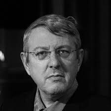 Amazon.com: Contemporary Art: A Very Short Introduction (Very Short  Introductions): 9780198826620: Stallabrass, Julian: Books