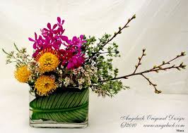 While you may feel the need to express your condolences to. Angeluck Florist Frequently Asked Questions Japanese Florist Serving Redondo Beach Lomit Unusual Flowers Flower Arrangements Contemporary Flower Arrangements