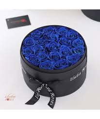 صندوق ورد ايلوبا روزز أزرق طبيعي دائم cake desserts birthday