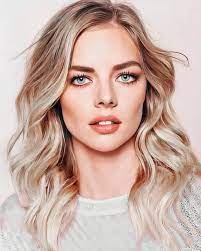 Samara weaving was born on february 23, 1992 in adelaide, south australia, australia, but spent the years after that moving around from singapore, fiji, indonesia, and back to australia with her family. Sam Weaving On Instagram My Edit Samweaving X Gucci Samweaving Samaraweaving Aussie Australia Actress Digital Art Girl Actresses Daily Beauty