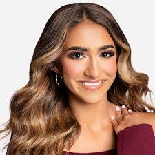 Kendall Lance's Instagram, Twitter & Facebook