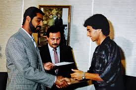 Es entsteht in der folge ein konflikt in der bindung zwischen papst und kaiser, der die normannische eroberung süditaliens bekämpfen will. Tortured To Success A Life Of Football Under Saddam And Uday Hussein