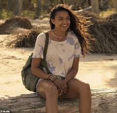Outer Banks Star Madison Bailey Reveals She Is Pansexual And Has A Girlfriend Daily Mail Online