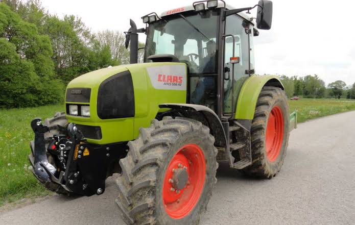 Claas Ares 547 Tractor