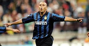 18 scudetto 7 coppa italia 5. Gigi Simoni I Never Asked Ronaldo To Run He Just Needed To Play Planet Football