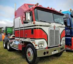 Bj And The Bear Truck Specs Kenworth K100 Kenworth Trucks Big Trucks Kenworth