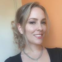 Kelly Halloran's Instagram, Twitter & Facebook